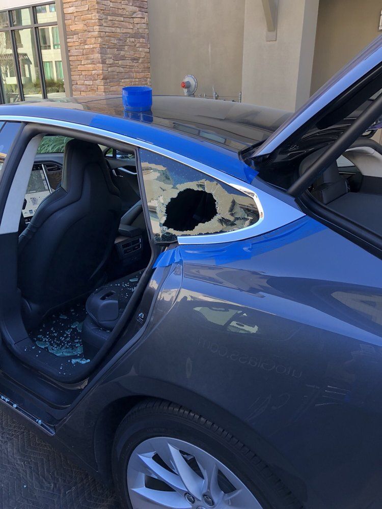 Replacing a broken side window on a vehicle